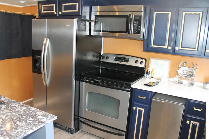 Sweet Freedom Yacht Photos Pics 