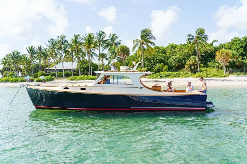 Legacy II Yacht Photos Pics 