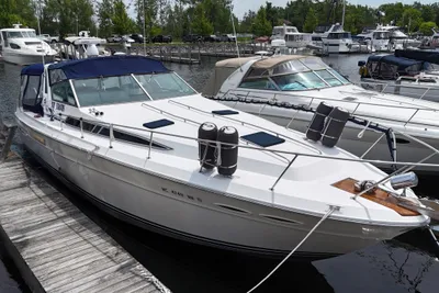 Sea Ray 390 Express Cruiser
