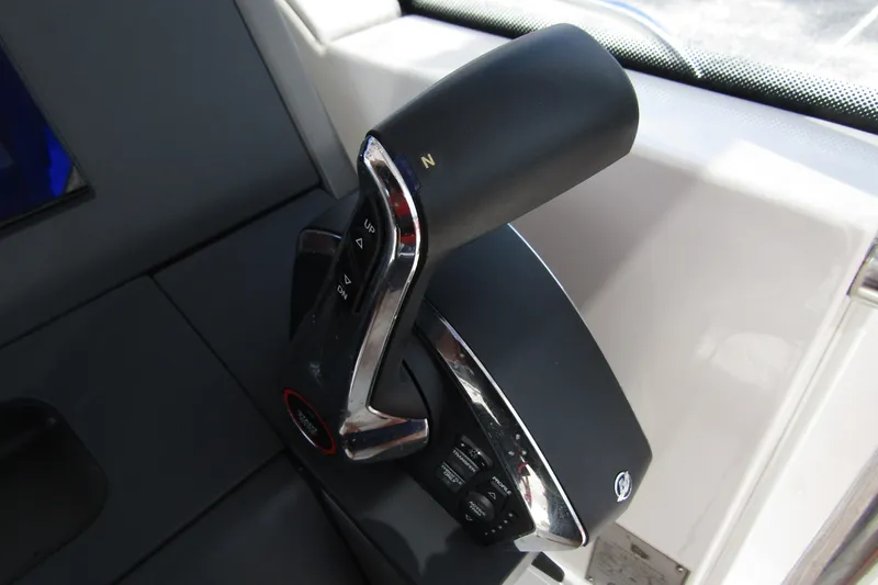  Yacht Photos Pics 2024 Nimbus T8 throttle control lever in a modern boat cockpit.