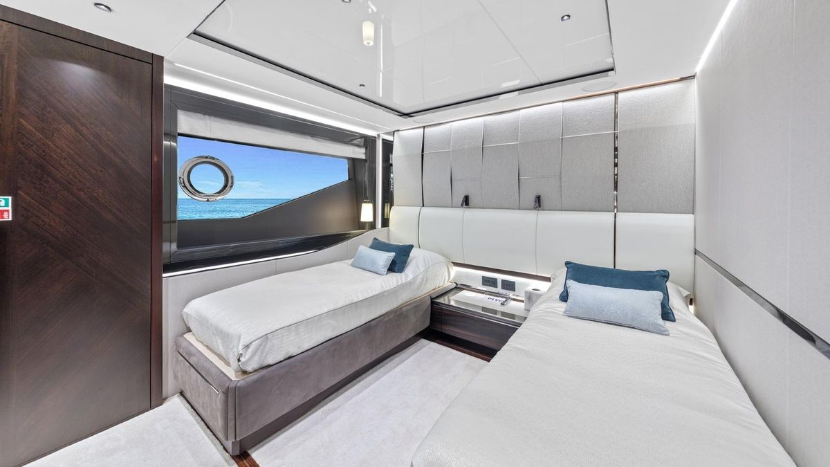 2024 Sunseeker 98 