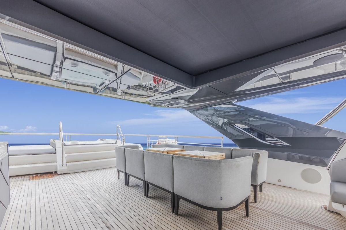 2024 Sunseeker 98 
