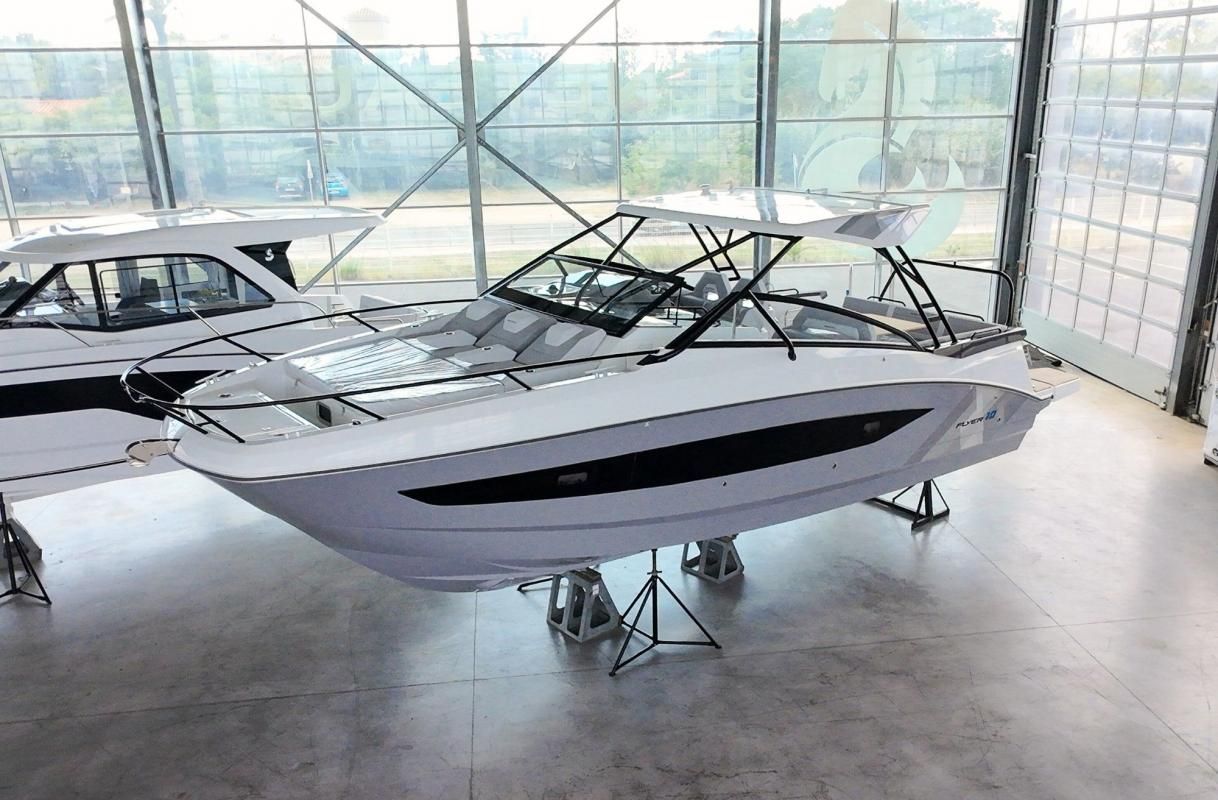 2025 Beneteau Flyer 10