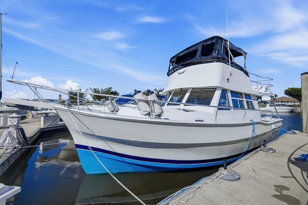 Mainship 350 Trawler