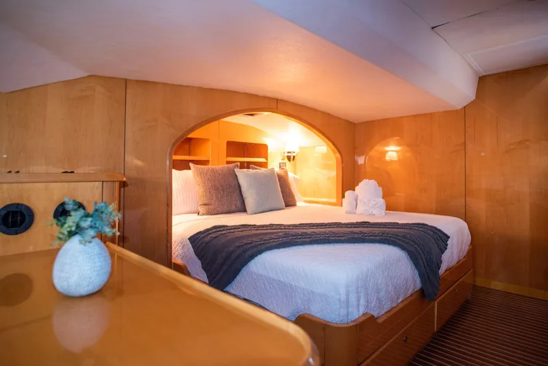 Sweet Anne Marie Yacht Photos Pics 