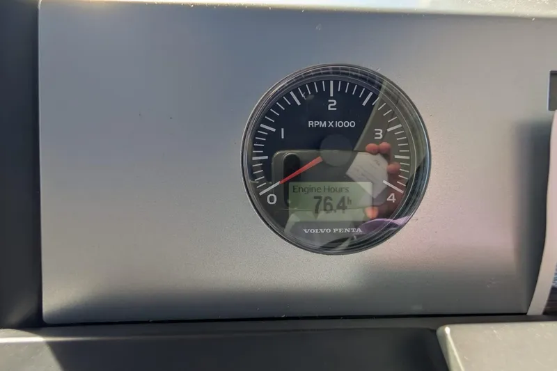 Volvo Ips & Dps Yacht Photos Pics Volvo Penta tachometer showing 76.4 engine hours on Fairline Targa 45 Open 2024.