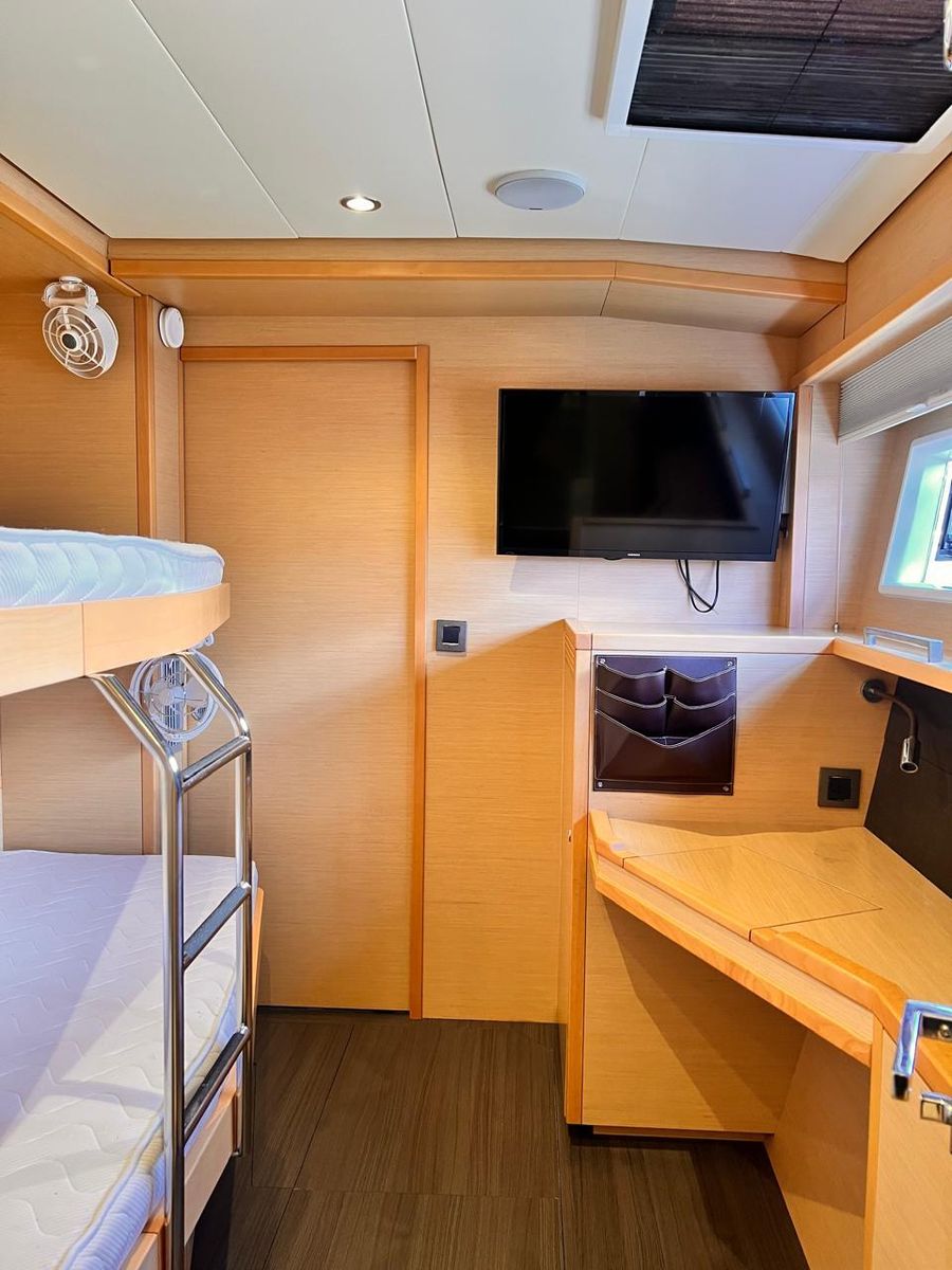 2017 Lagoon 62 