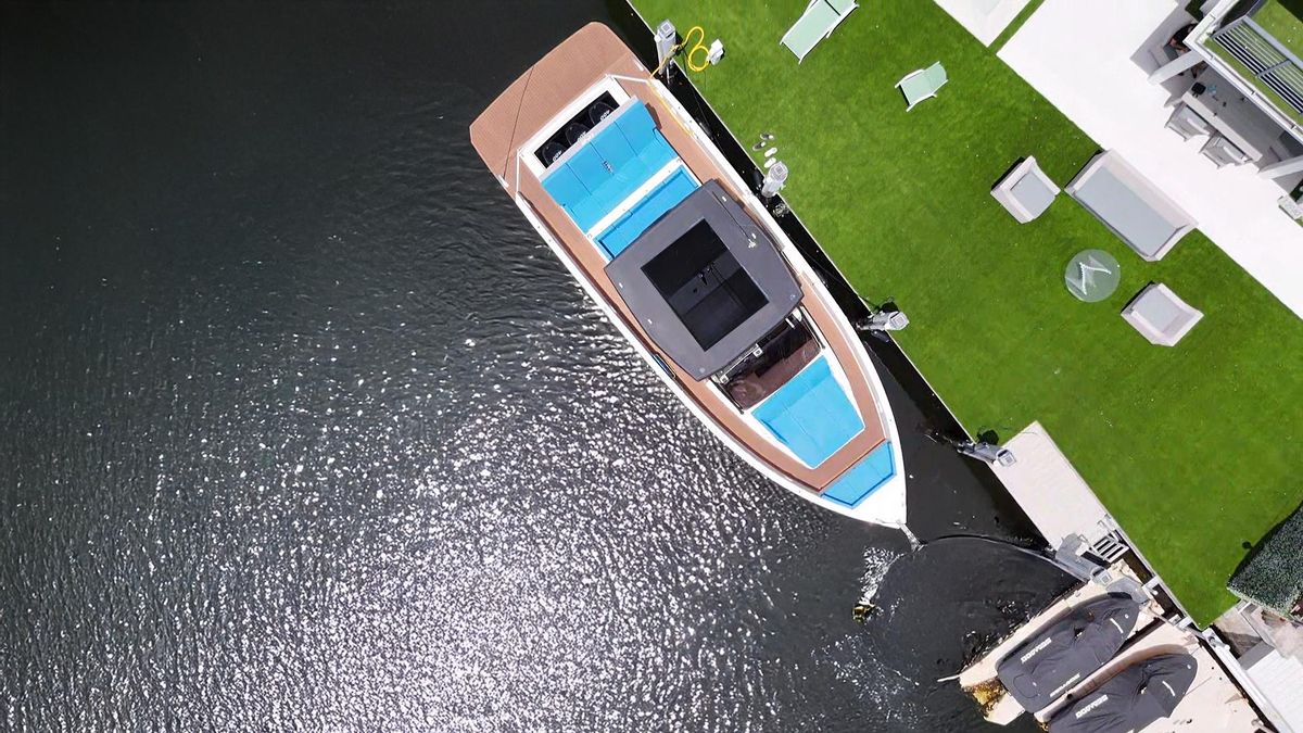 2021 De Antonio Yachts 42 