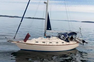 Island Packet 370