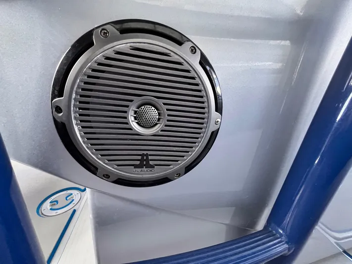  Yacht Photos Pics Speaker on a 2011 Statement 380 Open boat, featuring JL Audio branding.