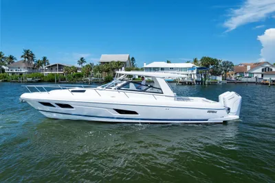 Intrepid 438 Evolution
