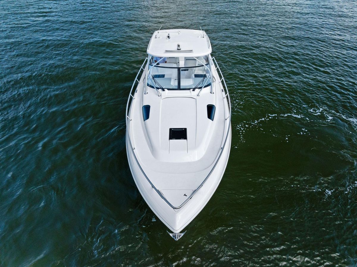 2022 Intrepid 43 