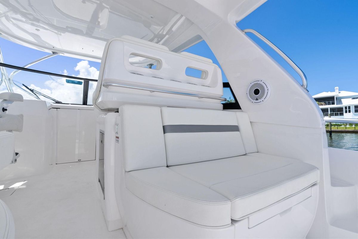 2022 Intrepid 43 