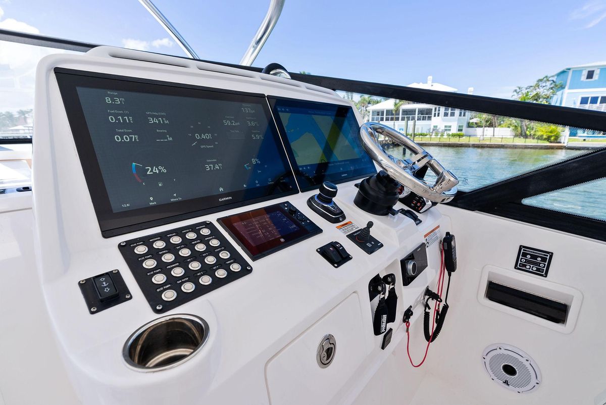 2022 Intrepid 43 
