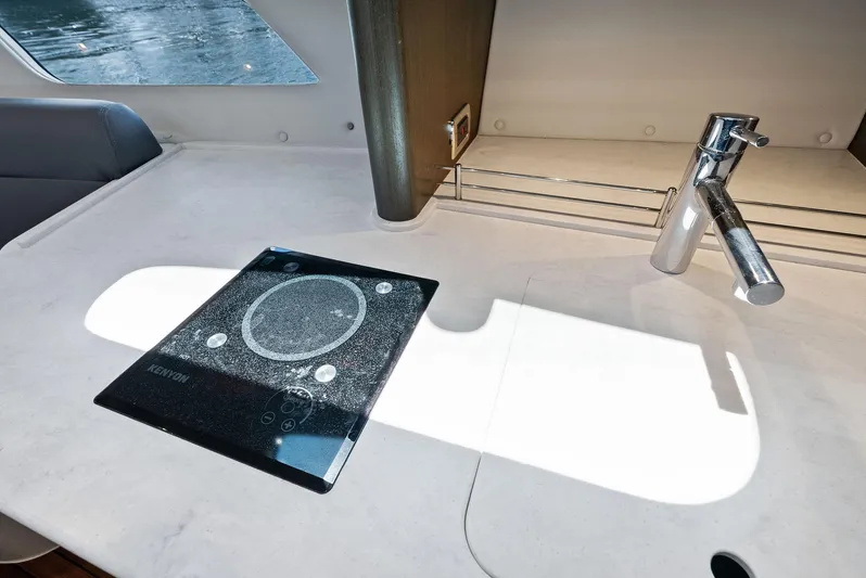 Tide Chaser Yacht Photos Pics 