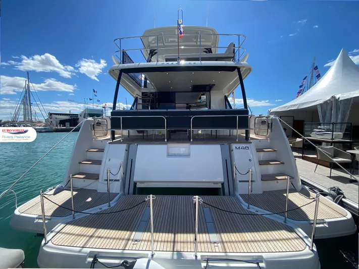 Escape Yacht Photos Pics 