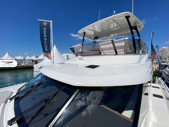 Escape Yacht Photos Pics 