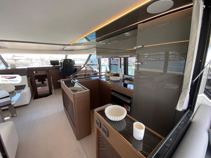 Escape Yacht Photos Pics 