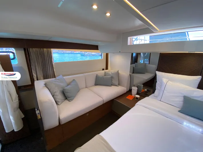 Escape Yacht Photos Pics 