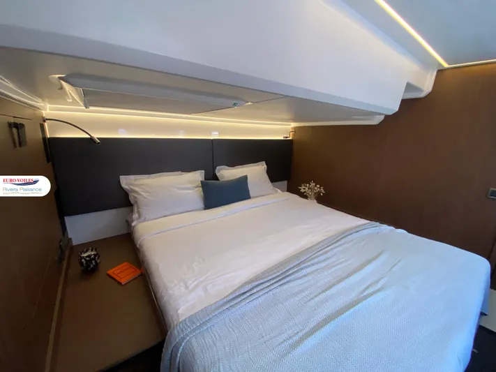 Escape Yacht Photos Pics 