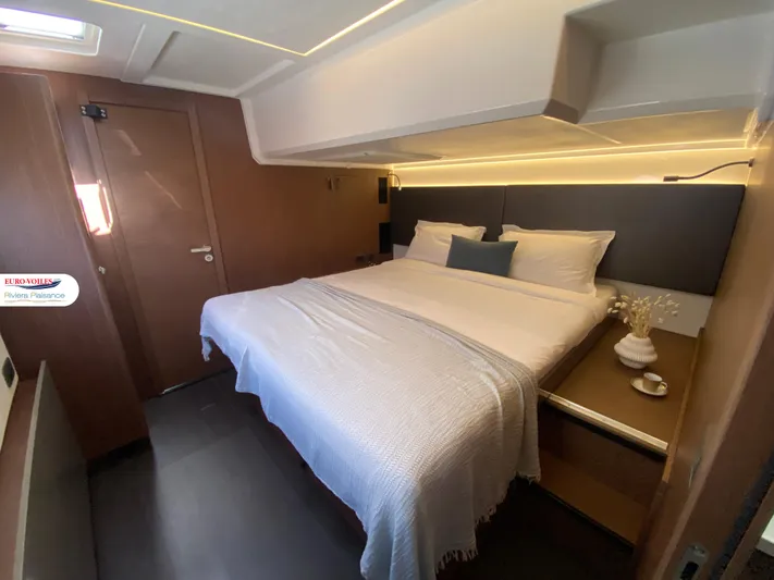 Escape Yacht Photos Pics 