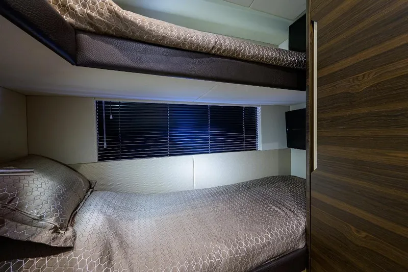 Vivere Yacht Photos Pics 