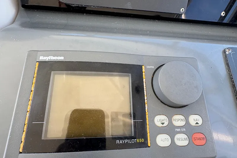 Mokai Yacht Photos Pics Raytheon Raypilot 650 control panel on 1996 Tiara 4300 Open yacht.