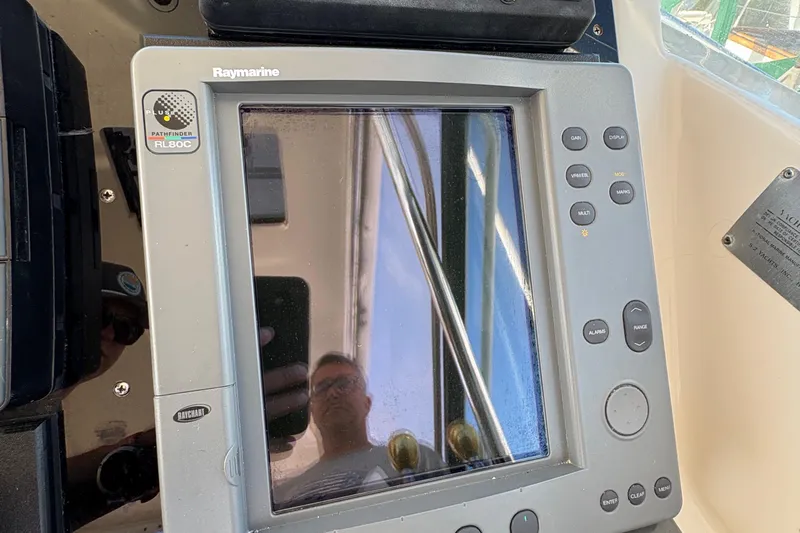 Mokai Yacht Photos Pics Raymarine Pathfinder RL80C display on 1996 Tiara 4300 Open yacht dashboard.