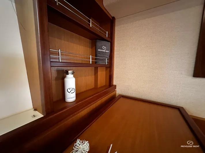 Ellion Yacht Photos Pics 