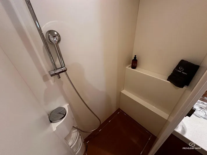 Ellion Yacht Photos Pics 