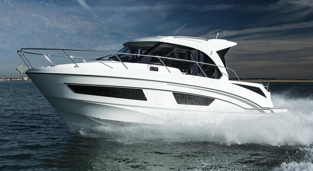 2022 Beneteau Antares 9