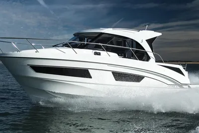 2023 Beneteau Antares 9 OB