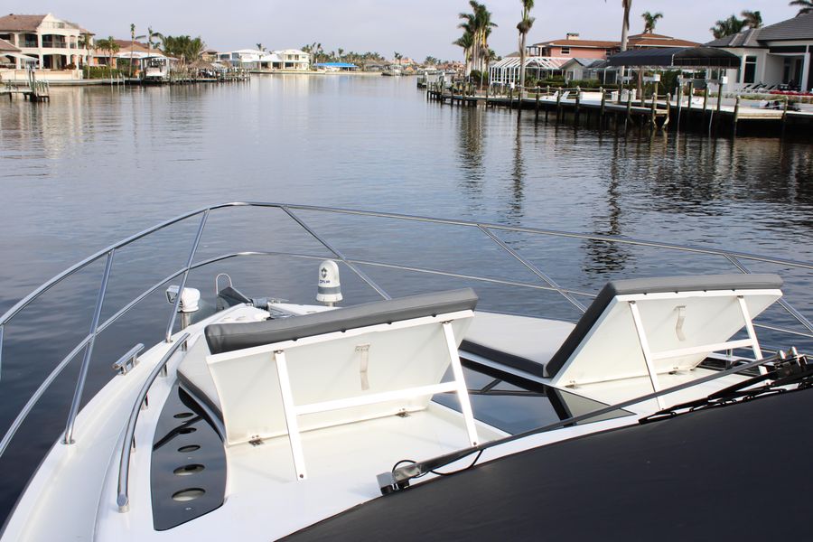 2019 Galeon 560 Sky