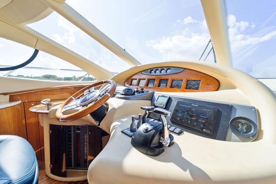 2006 Azimut 55E