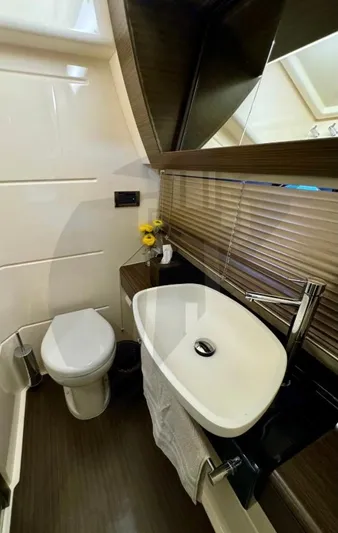 Saint George Yacht Photos Pics Luxurious bathroom in a 2015 Azimut 55S yacht.