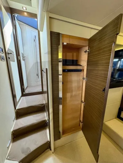 Saint George Yacht Photos Pics 