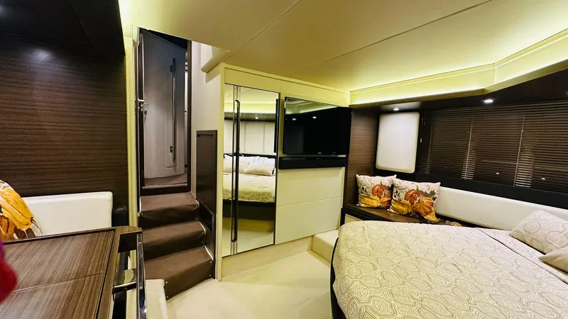 Saint George Yacht Photos Pics 