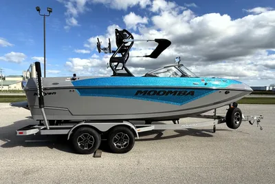 Moomba Kaiyen
