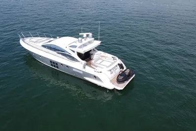 Azimut 62S