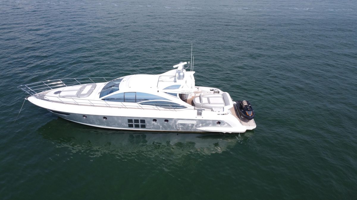 2007 Azimut 62 