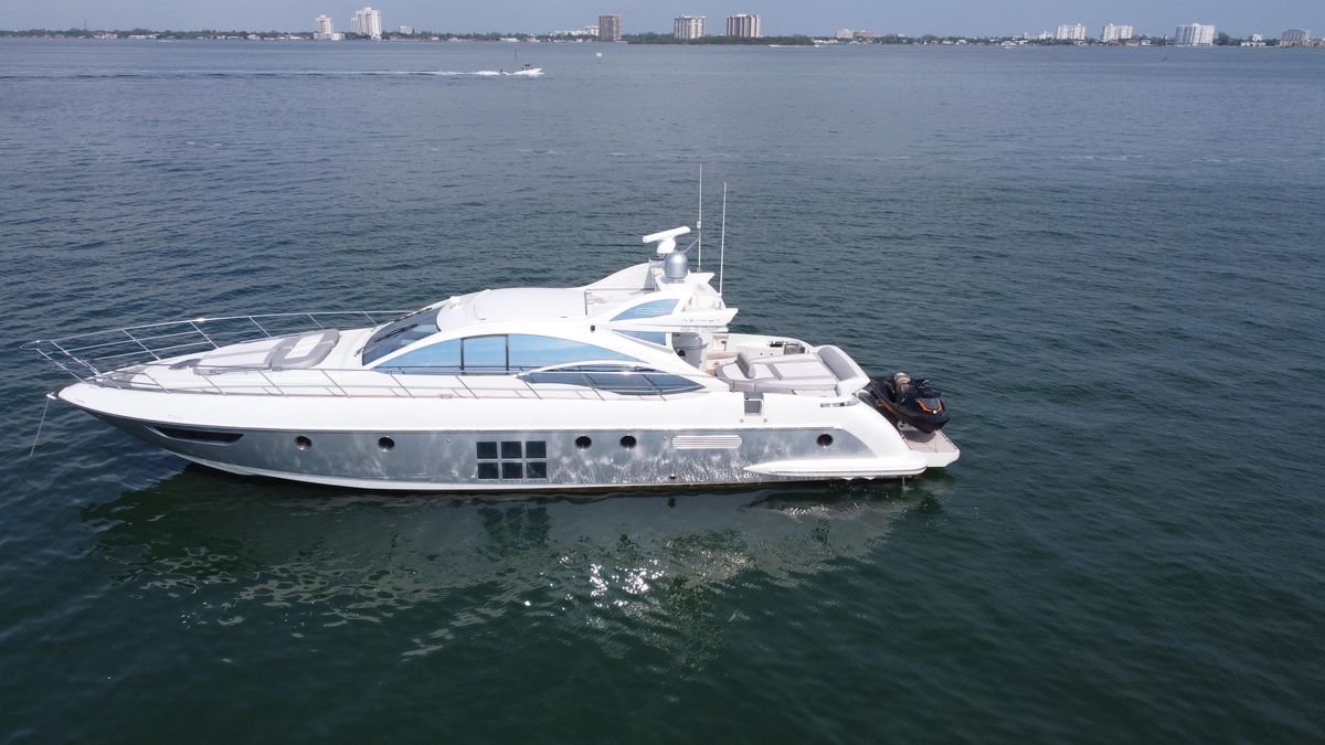 2007 Azimut 62 