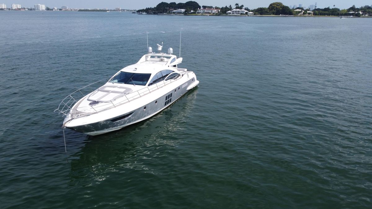 2007 Azimut 62 