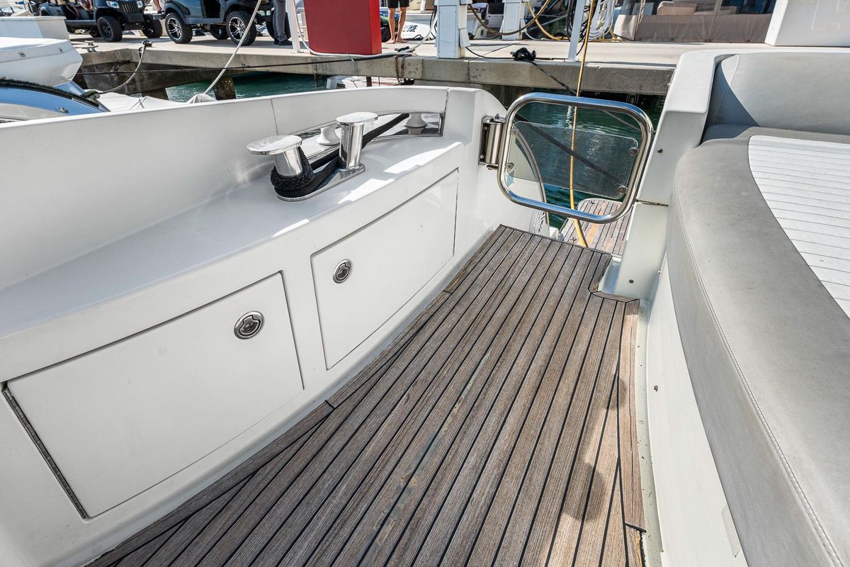 2007 Azimut 62 