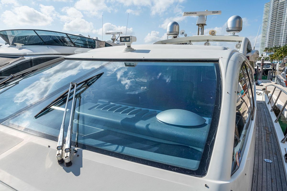 2007 Azimut 62 