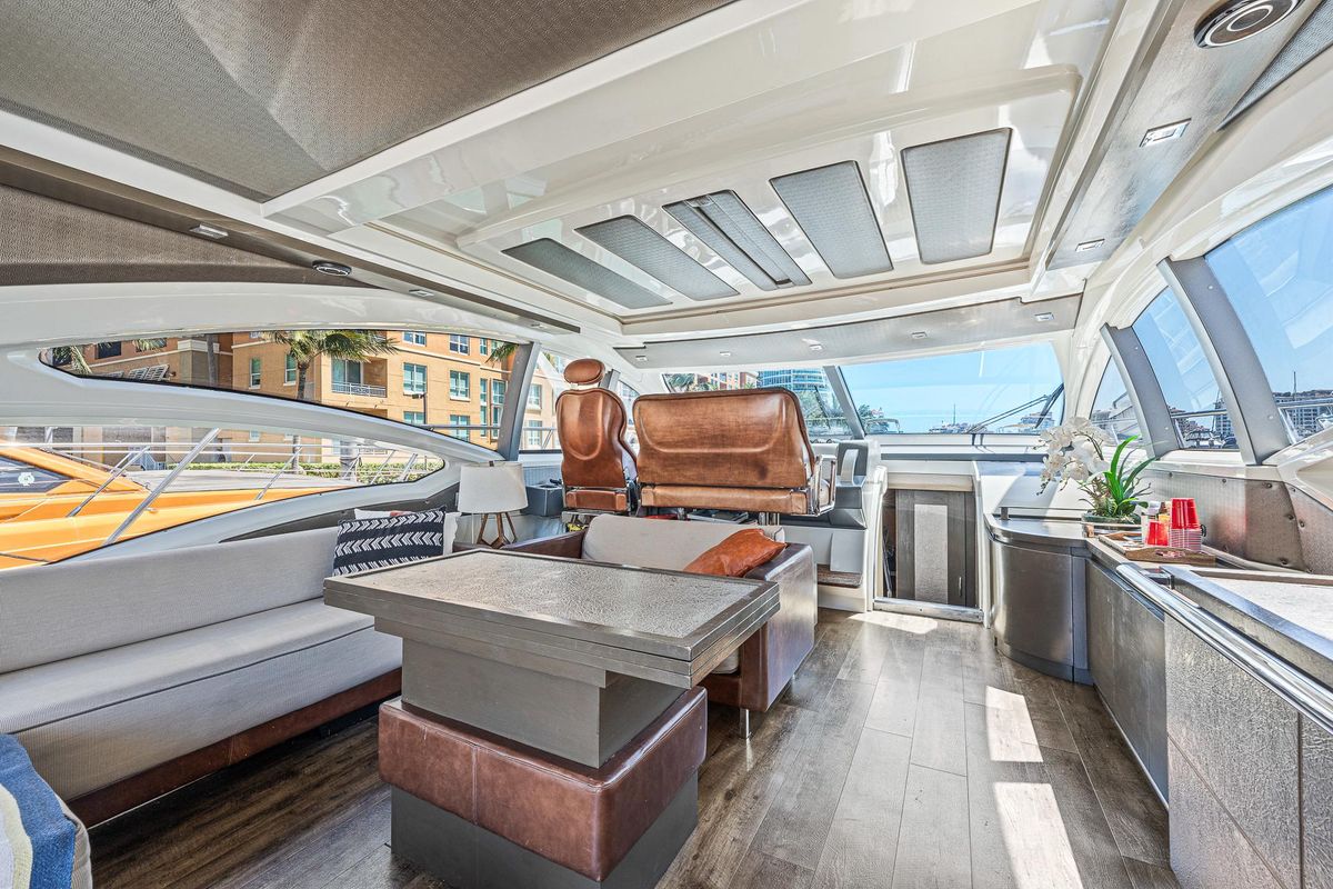 2007 Azimut 62 