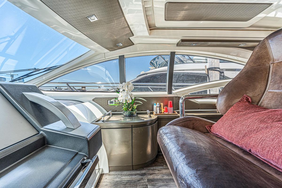 2007 Azimut 62 