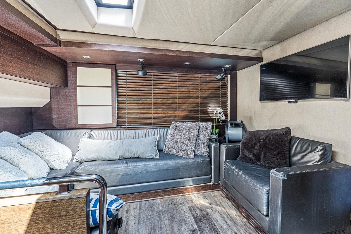 2007 Azimut 62 