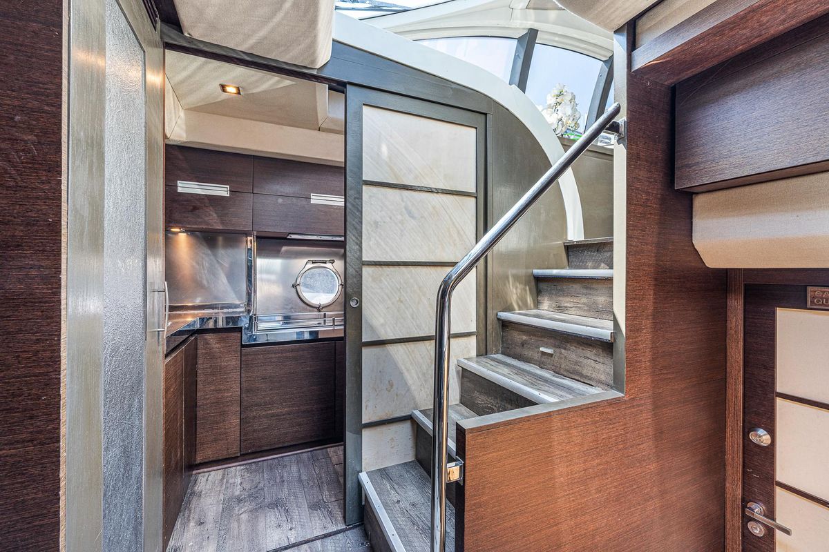 2007 Azimut 62 
