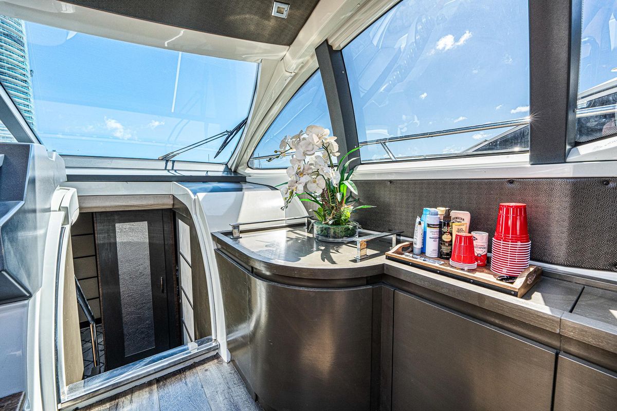 2007 Azimut 62 