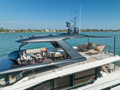 Yacht